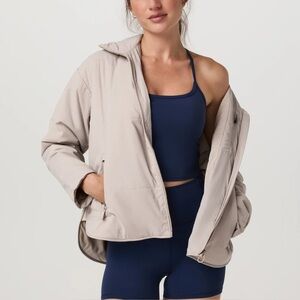 Vuori Canyon Insulated Jacket, pumice, size XS (NWT)